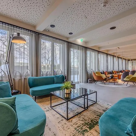 East Five Frankfurt Отель