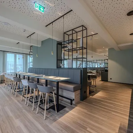 East Five Frankfurt 4*