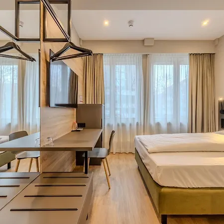 Hotel East Five Frankfurt 4*