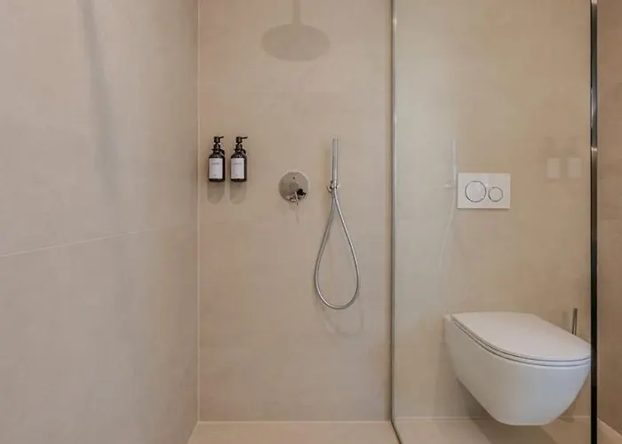 East Five Frankfurt 4*