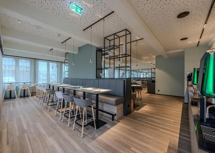 East Five Frankfurt 4*