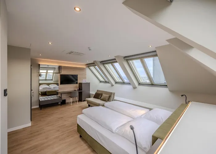 Отель East Five Frankfurt 4*