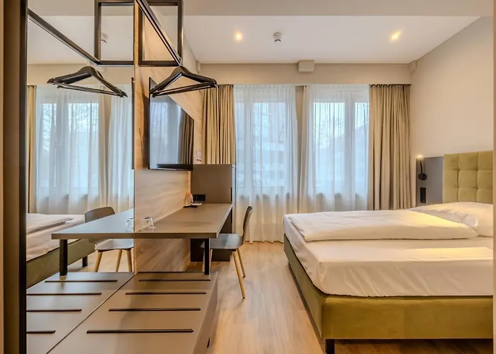 Отель East Five Frankfurt 4*