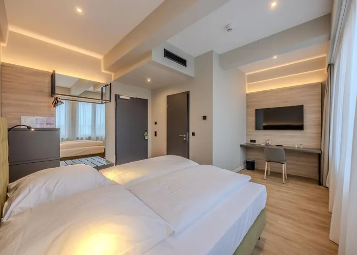 Отель East Five Frankfurt