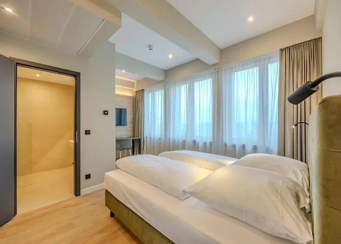 East Five Frankfurt Оффенбах