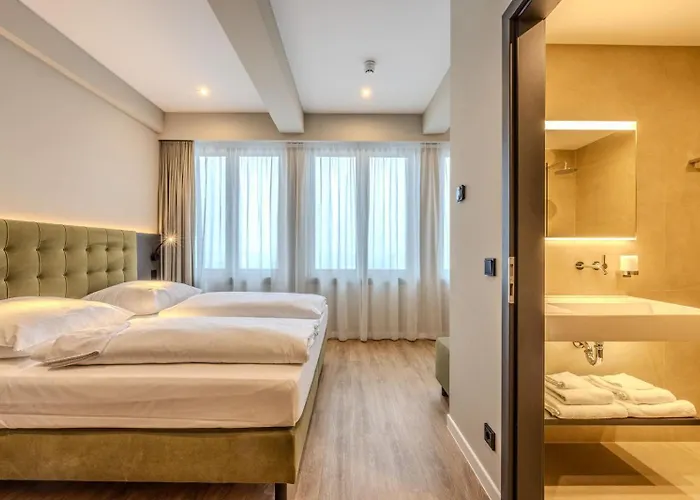 Hotel East Five Frankfurt 4*